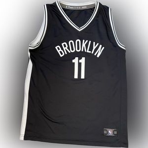 Kyrie Irving Brooklyn Nets Jersey size XL YOUTH
